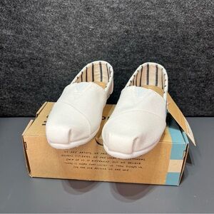 TOMS Alpargata Slip-On - Women's Size 9